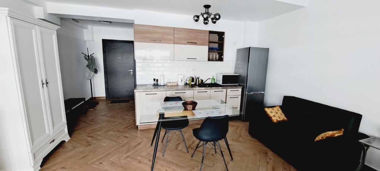 Mamaia Nord Studio La 10 M De Plaja Langa Cluburi Dış mekan fotoğraf